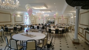 Read more about the article A Wedding Reception with balloons at the newly refurbished War Memorial Club in Bulkington. What a fantastic function suite, well worth a look if anyone is looking for a modern venue.